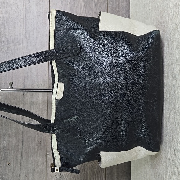 Fossil Black and White Pebble Leather Tote Shoulder Bag - Picture 2 of 14